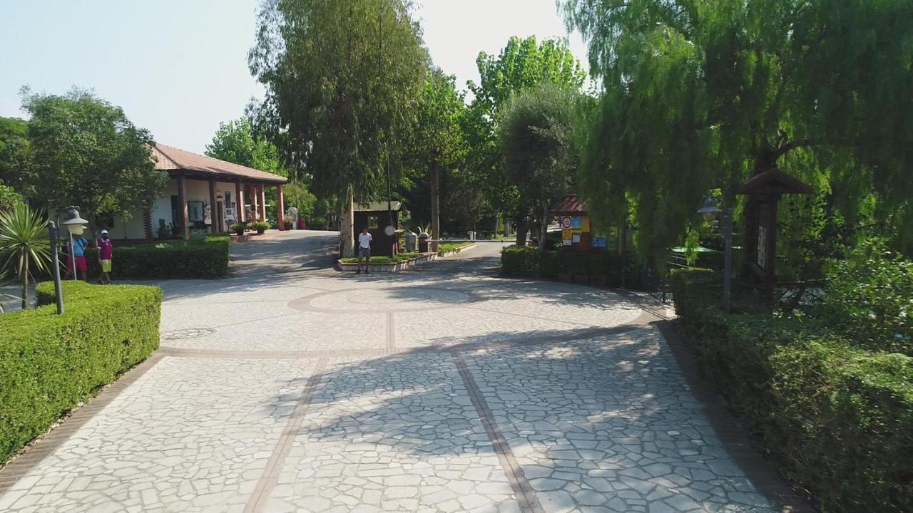 Camping Villaggio Paestum Foce del Sele المظهر الخارجي الصورة