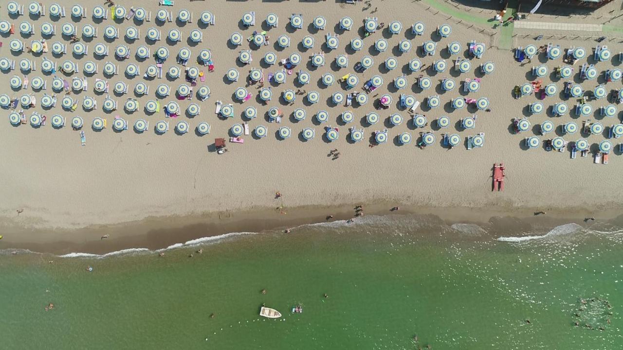 Camping Villaggio Paestum Foce del Sele المظهر الخارجي الصورة